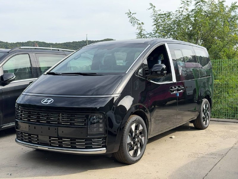 Hyundai Staria — привезли для клиента Glory Auto