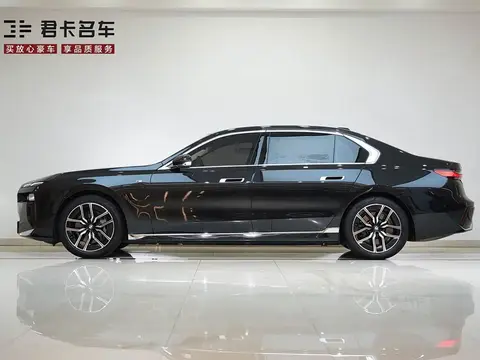 BMW I7 2023款 eDrive50L 领先M运动套装, фото 4