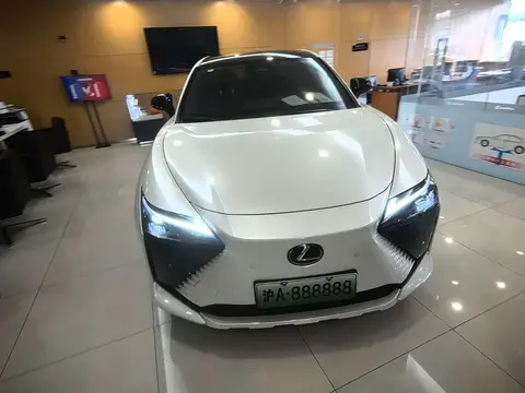 Lexus Rz 2023款 450e 四驱纵享版, фото 2