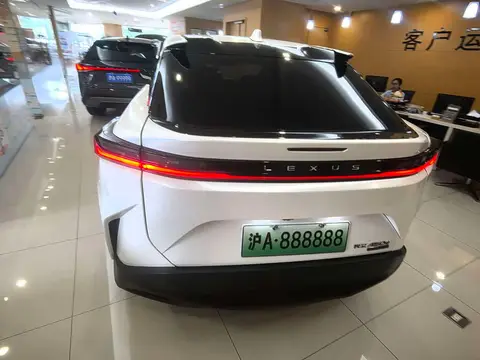Lexus Rz 2023款 450e 四驱纵享版, фото 4