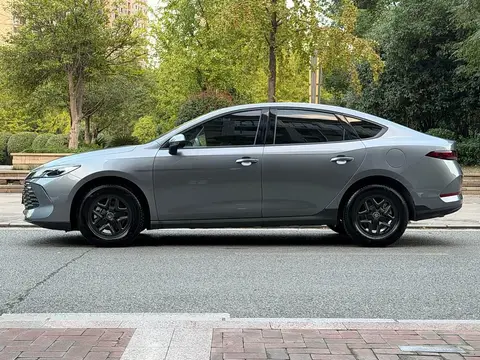 BYD Qin Plus 2025款 DM-i 智驾版 55KM领先型, фото 4