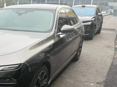 BMW 7 2023款 735Li 豪华套装, фото 2