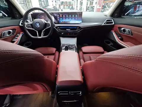 BMW 3 2025款 330Li M运动曜夜套装, фото 4