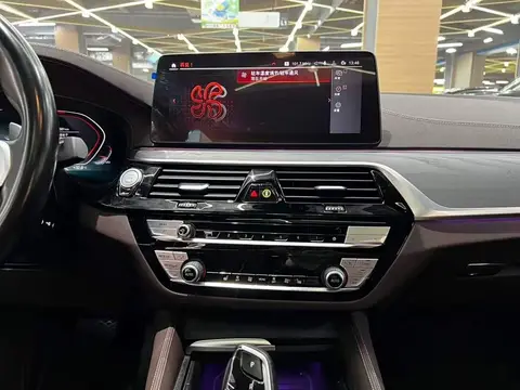 BMW 5 2021款 改款 530Li 领先型 M运动套装, фото 3