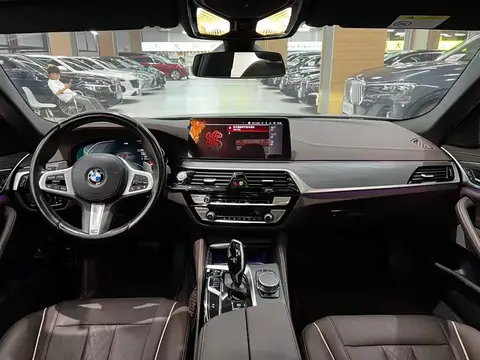 BMW 5 2021款 改款 530Li 领先型 M运动套装, фото 5