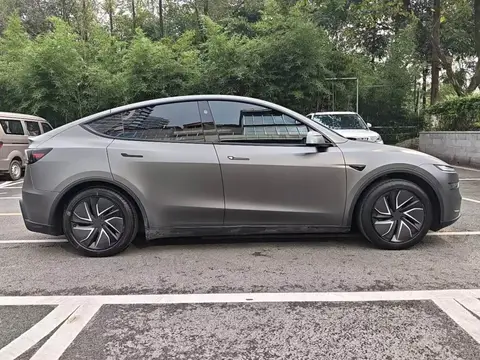 Tesla Model Y 2025款 后轮驱动版, фото 4