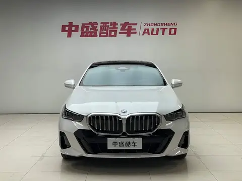 BMW 5 2025款 530Li 领先型 M运动套装, фото 2