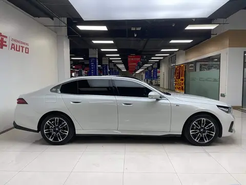 BMW 5 2025款 530Li 领先型 M运动套装, фото 3