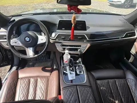 BMW 7 2021款 740Li 领先型 M运动套装, фото 4