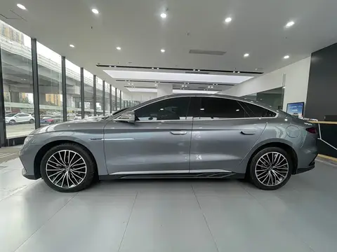 BYD Han 2022款 DM-i 121KM 尊享型, фото 4