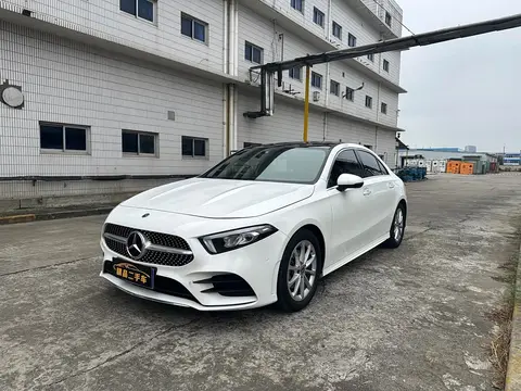Mercedes-Benz A 2021款 A 200 L 运动轿车动感型, фото 1