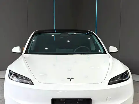 Tesla Model 3 2026款 后轮驱动版, фото 2