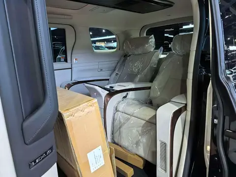Lexus Lm 2025款 500h 四座御世版, фото 3