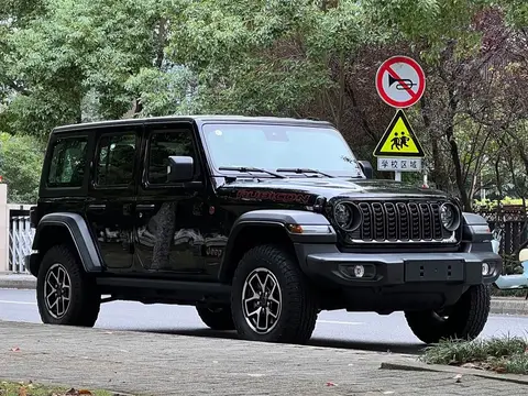 Jeep Wrangler 2024款 2.0T 罗宾汉四门版, фото 3